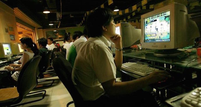 CNNIC：《2014年中国青少年上网行为研究报告》