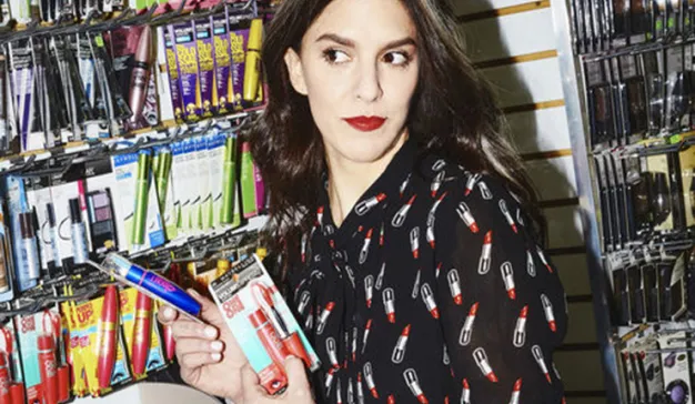 这两位美妆“播主”不靠广告站着赚钱，她们怎么做到的？