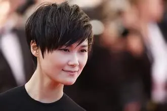 明星同款都卖爆了，看来欧莱雅用直播追戛纳的效果不错