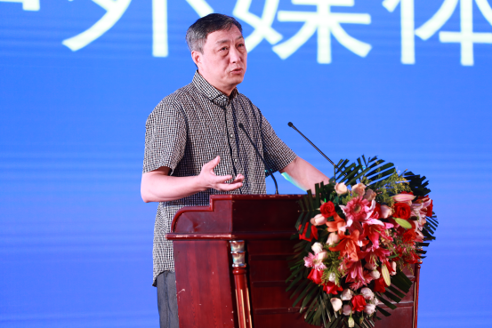 上海师范大学人文与传播学院教授、博士生导师金定海