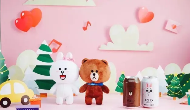 RIO和LINE FRIENDS一起开了个“酒吧”，还有萌萌哒限量罐等着你