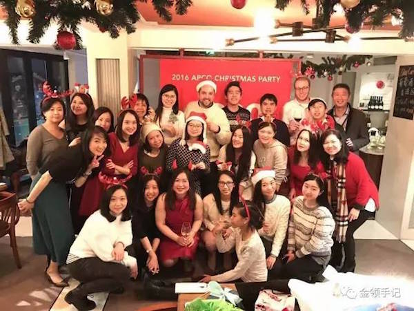 2016年杜凌（第二排右一）与安可团队的圣诞party