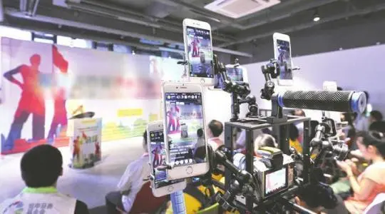 淘宝为线下商家「云开市 」，零门坎入驻直播免费学运营