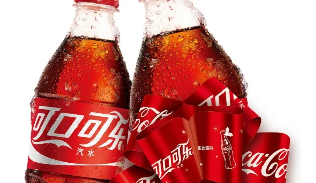 可口可乐大规模削减旗下品牌；美宝莲或全面退出百货专柜；欧莱雅亚太首个水循环工厂试运营|品牌动态鲸选