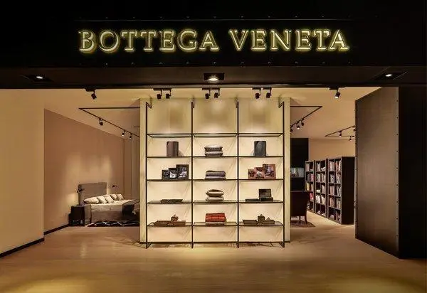 一夜之间注销所有社交账号，BOTTEGA VENETA是互联网时代的逆行者吗？
