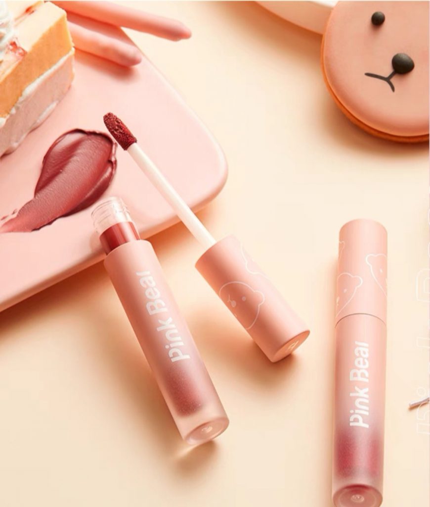 继收购高端品牌后推出低价新品牌，完美日记冲击高端亦加码自身优势