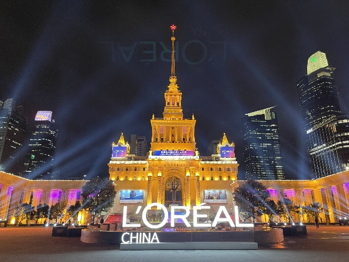 欧莱雅中国25周年庆典 共同谱写“美的三重奏”： “美·为之所动”主题展盛大启幕、微纪录片《拾美》倾情献映、五年逾五千万女性赋能公益计划全新启动