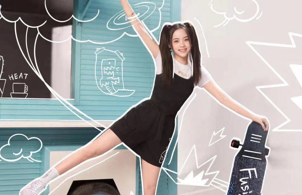 FILA FUSION邀请万人上板开玩！