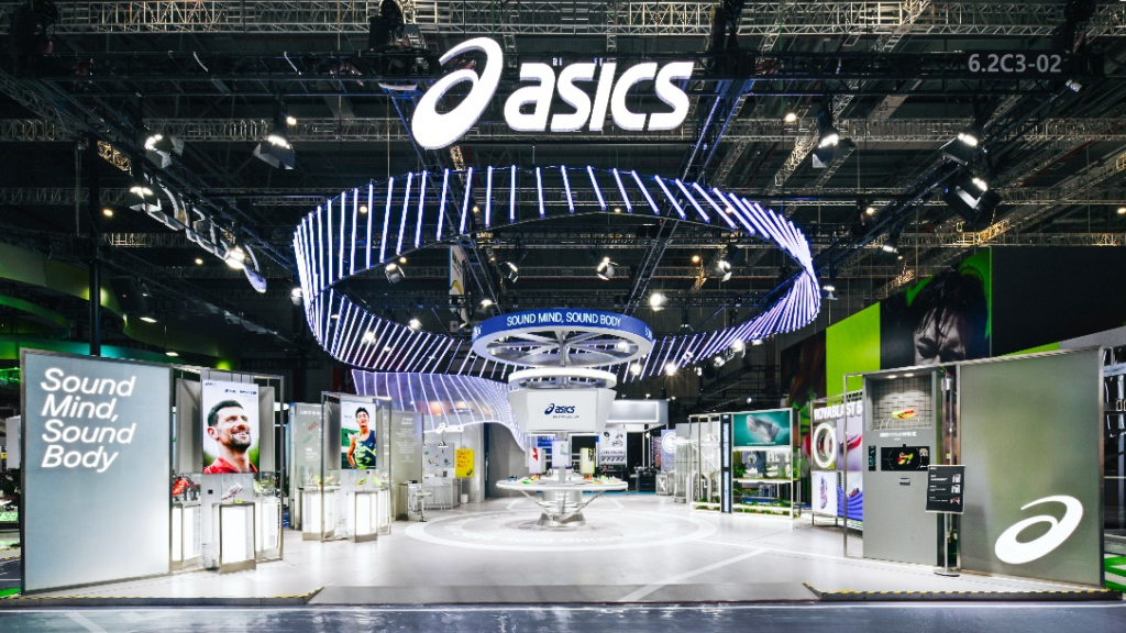 ASICS亚瑟士打造“向心实验室” 亮相第七届中国国际进口博览会