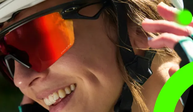 Oakley：从越野赛场到潮流先锋 | 品牌写真